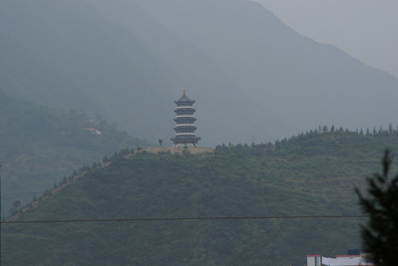 Image: /media/?path=/trips/2007-08-13 China/2007-08-19_Xi'an-Wudang/20070819-112016-0-Jon.jpg